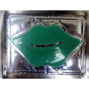 Moisturizing collagen mask with hyaluronic acid for lips